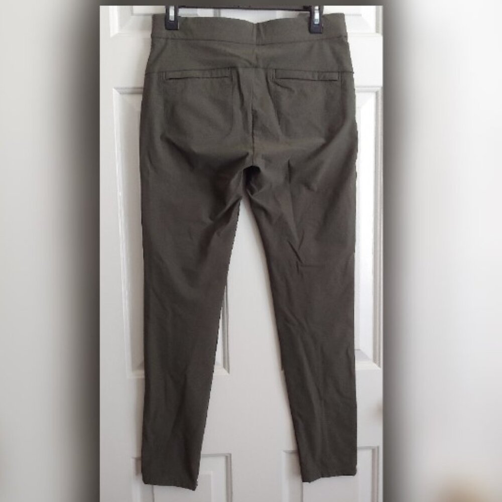 ATHLETA Wander Stash Skinny Pant Olive Green Size 4 - Picture 3 of 13